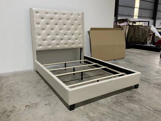 5265CP CHANTILLY CHAMPAGNE BED