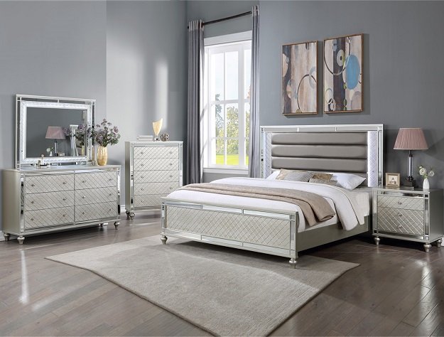 B1680.jpg SETB1680 CRISTIAN BEDROOM GROUP CHAMPAGNE