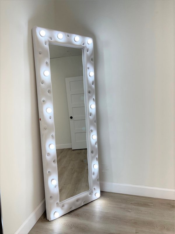 princess-white_orig.jpg Princess White - Floor Mirror
